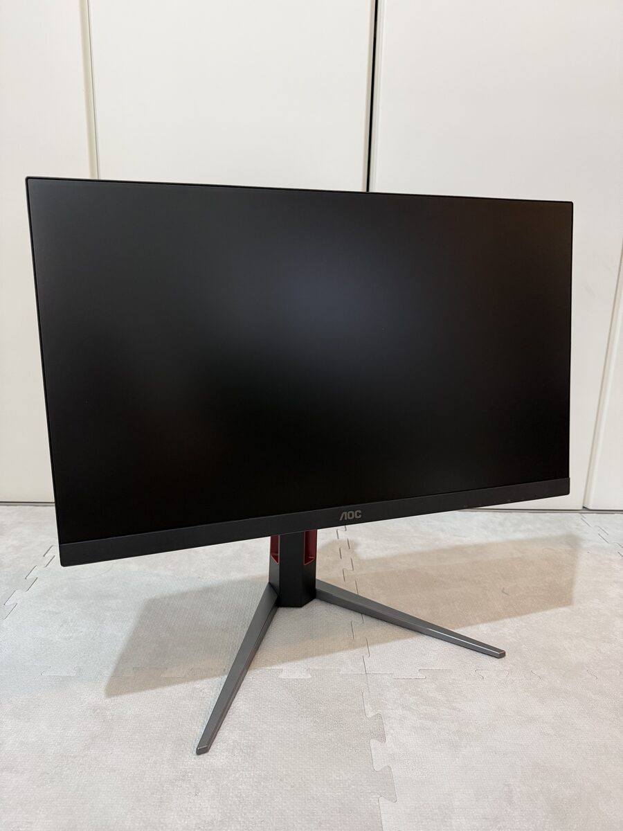 AOC 24G4/11の正面